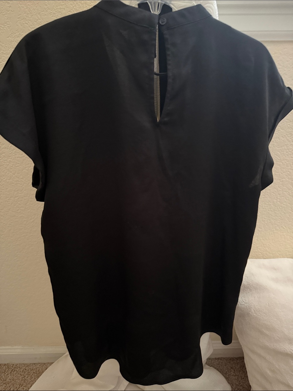 Express Black Mixed-Media Keyhole Short Sleeve Top - Picture 3 of 5
